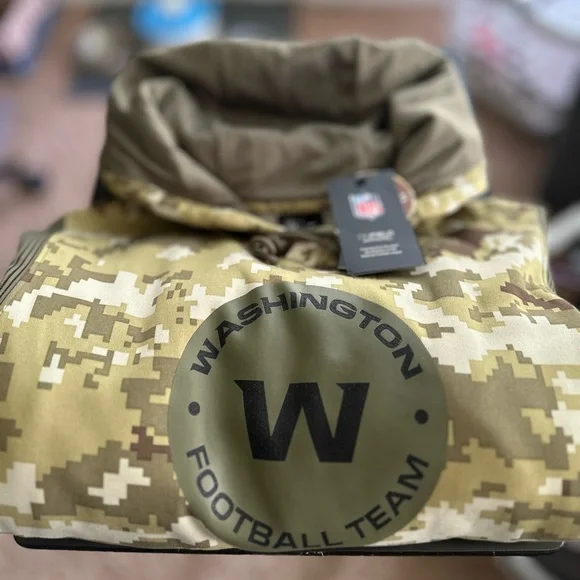 Nike Men’s XL NFL Washington Football Team Salute to Service Sideline Hoodie. - Picture 4 of 8